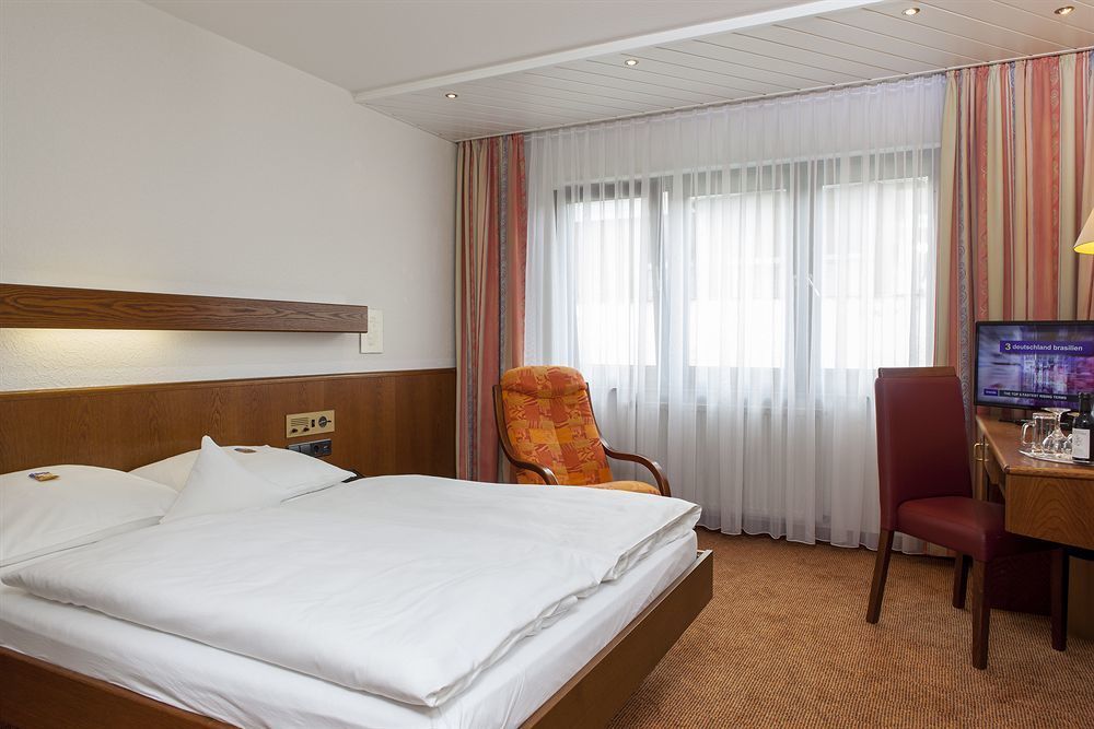 Hotel Lamm โอสต์ฟิลเดิร์น ภายนอก รูปภาพ