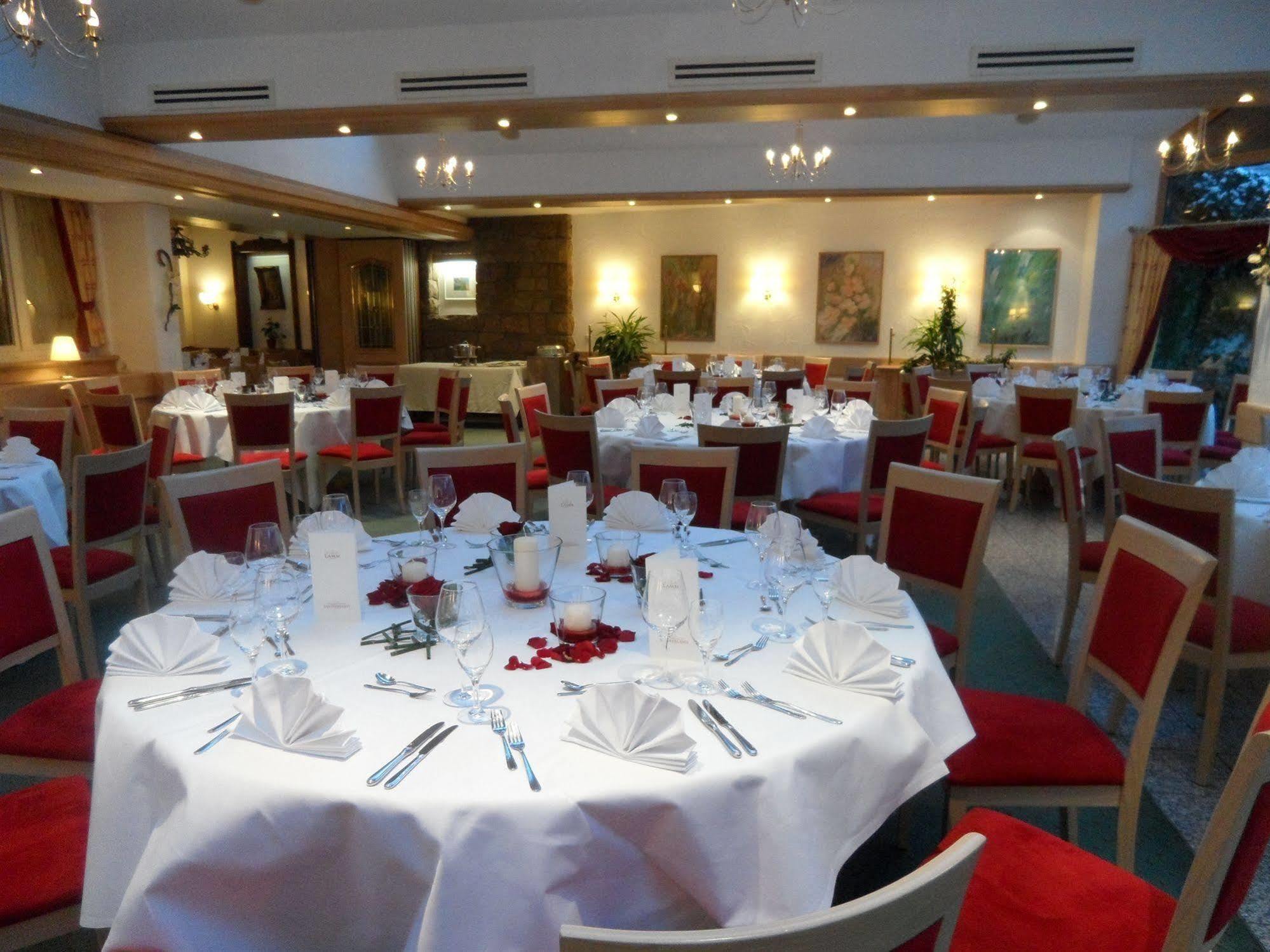 Hotel Lamm โอสต์ฟิลเดิร์น ภายนอก รูปภาพ