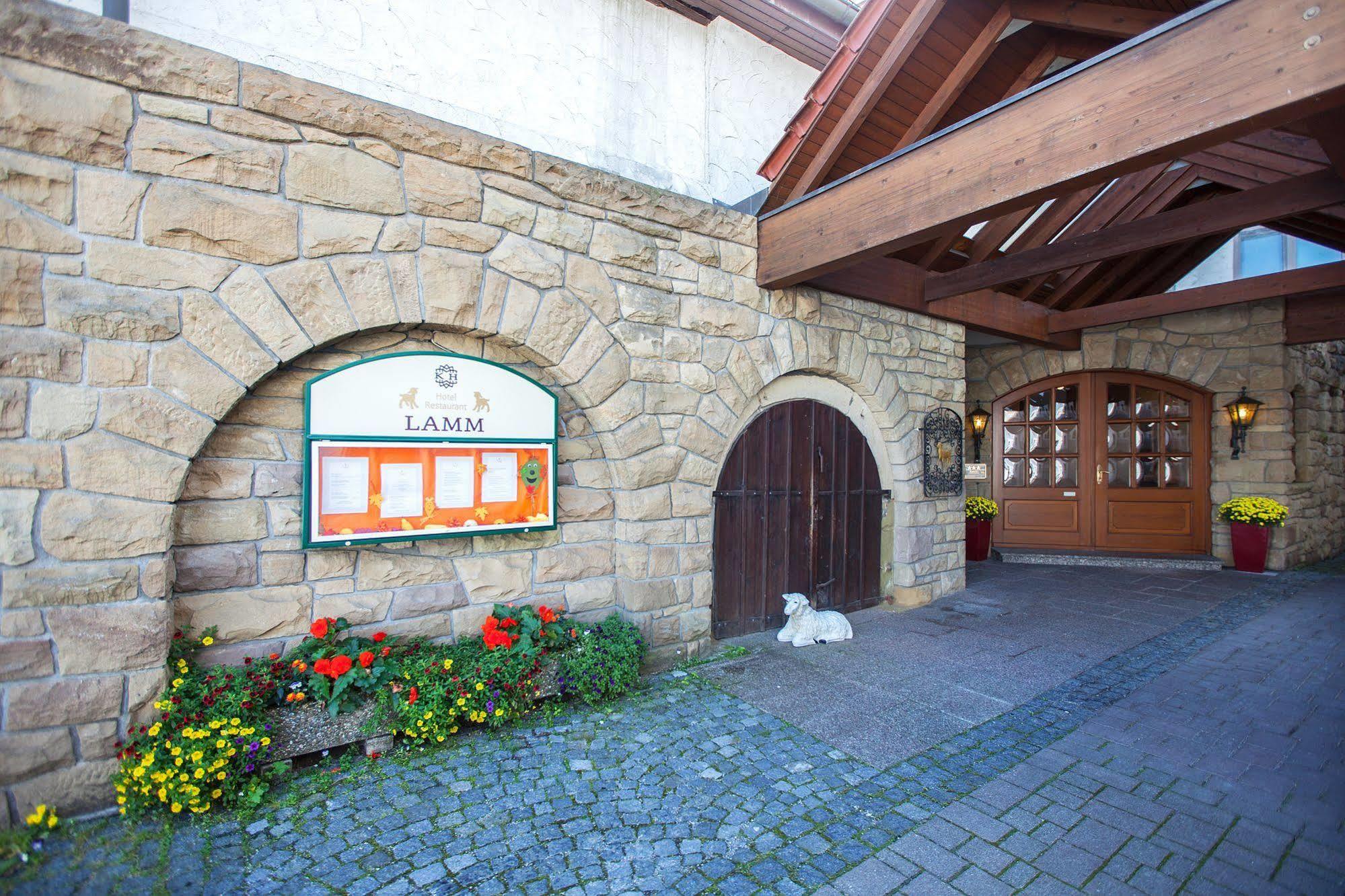 Hotel Lamm โอสต์ฟิลเดิร์น ภายนอก รูปภาพ