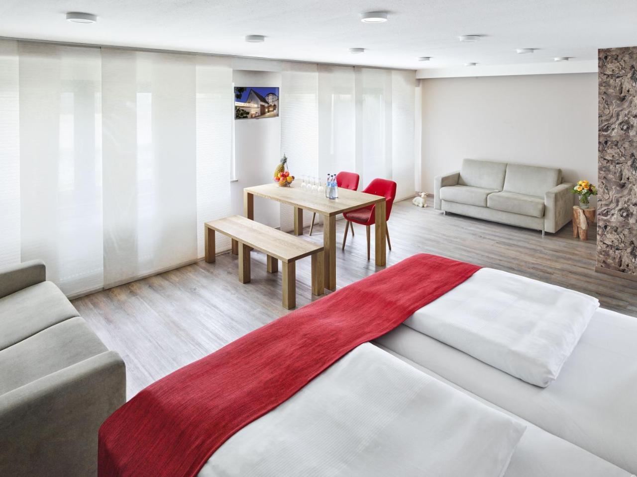 Hotel Lamm โอสต์ฟิลเดิร์น ภายนอก รูปภาพ