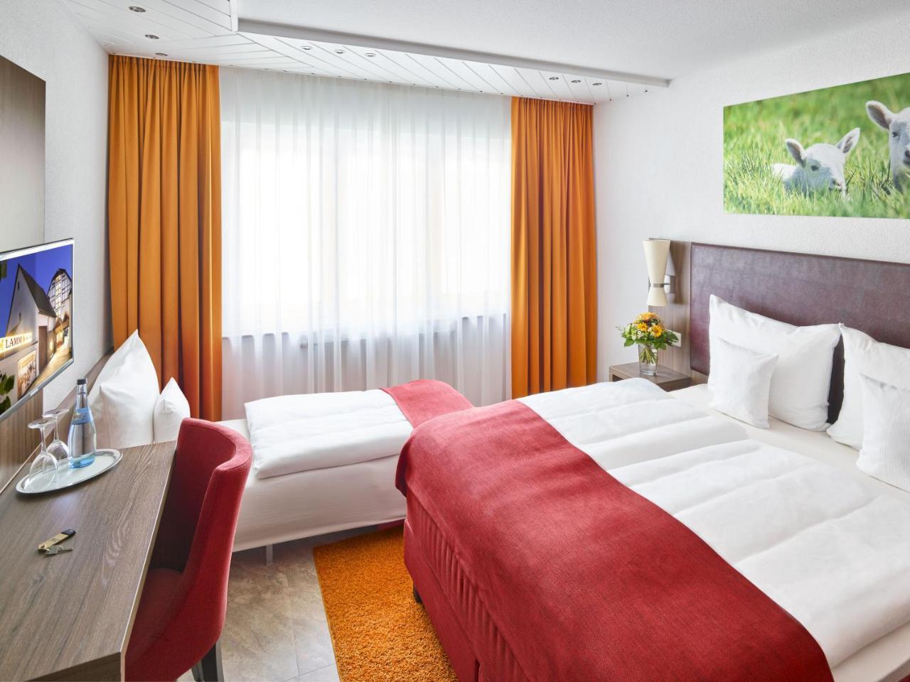 Hotel Lamm โอสต์ฟิลเดิร์น ภายนอก รูปภาพ